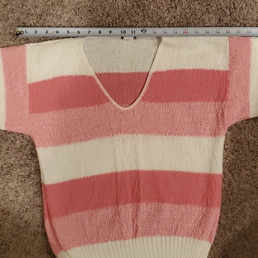 Vintage Centennial Knits Ltd pink & white v-neck sweater made … - Picture 15 of 16
